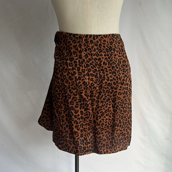 Good American Leopard Wrap Mini Skirt - Picture 6 of 7